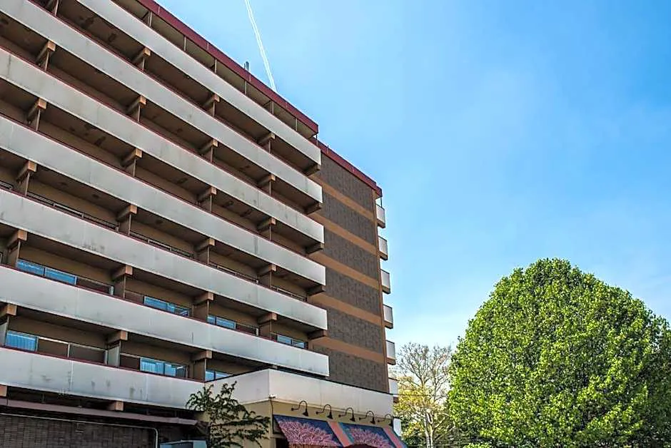 Quality Inn University Center hotel hero