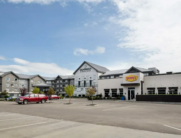 Sandman Signature Edmonton South Hotel hotel detail image 2