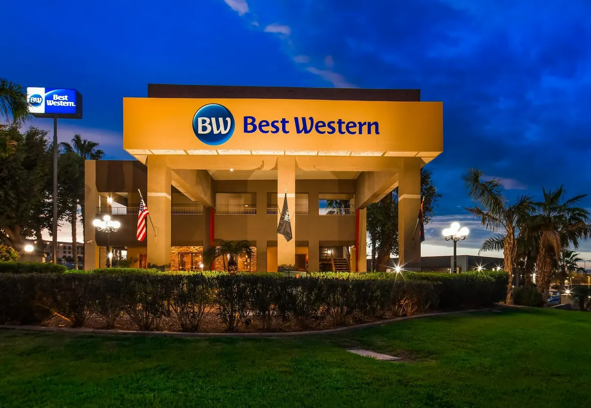 Best Western Yuma Mall Hotel & Suites hotel hero
