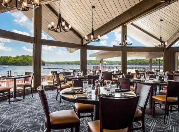 Tan-Tar-A Estates hotel detail image 1