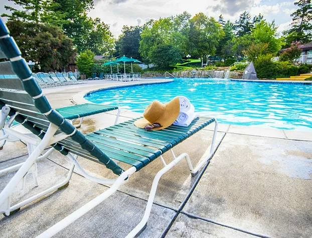 Tan-Tar-A Estates hotel detail image 3