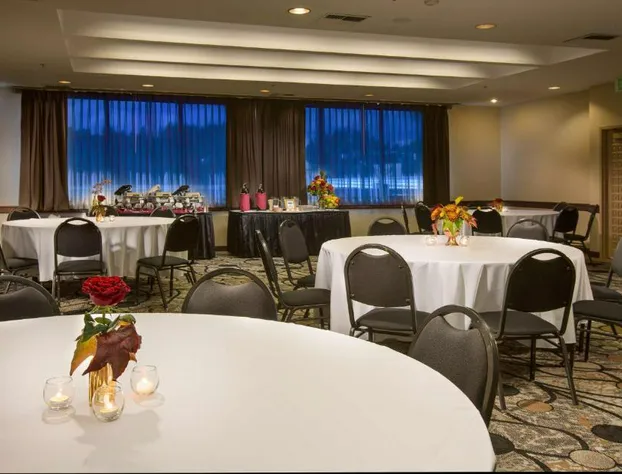 Red Lion Inn & Suites Olympia Governor Hotel hotel detail image 3