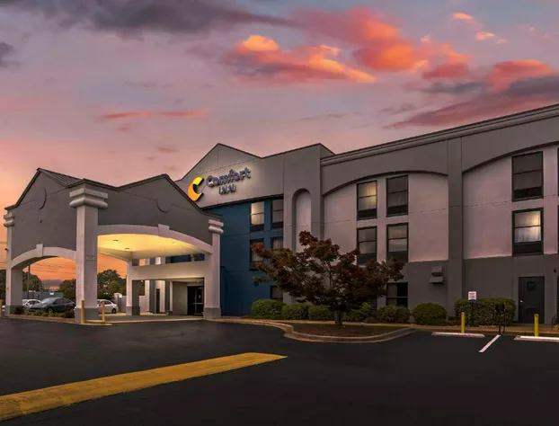 Comfort Inn Opelika - Auburn hotel detail image 1