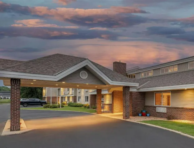 SureStay Plus Hotel by Best Western Litchfield hotel detail image 1