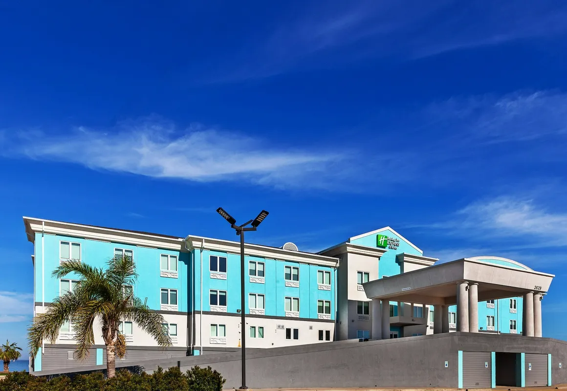 Holiday Inn Express & Suites Port Lavaca by IHG hotel hero