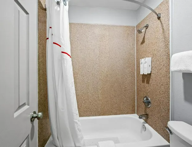 Red Roof Inn College Station hotel detail image 2