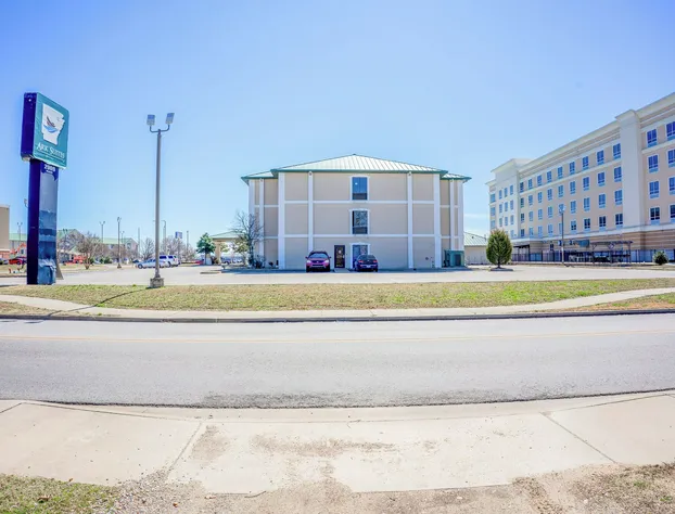 Ark Suites By OYO Jonesboro I-555 hotel detail image 3