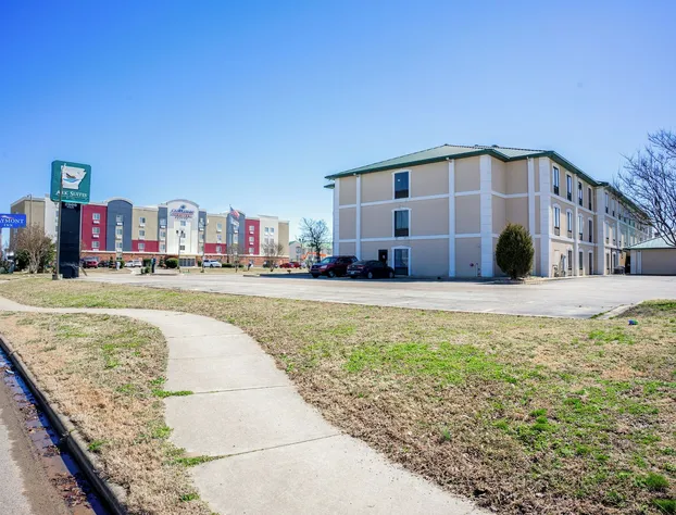 Ark Suites By OYO Jonesboro I-555 hotel detail image 4