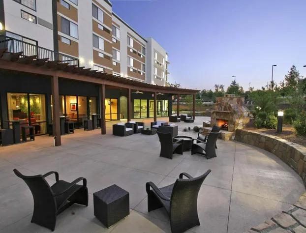 Courtyard by Marriott Raleigh North/Triangle Town Center hotel detail image 3