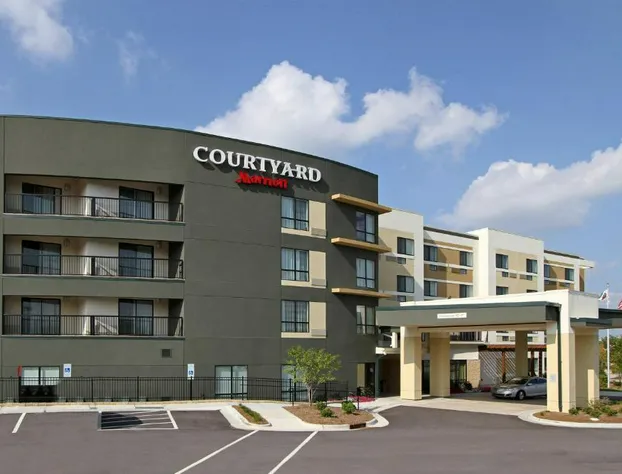 Courtyard by Marriott Raleigh North/Triangle Town Center hotel detail image 1