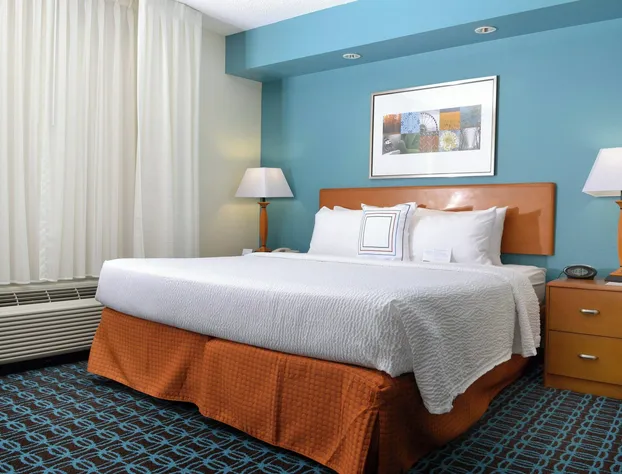 Fairfield Inn & Suites Marriott Effingham hotel detail image 3