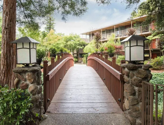 Creekside Inn hotel detail image 1