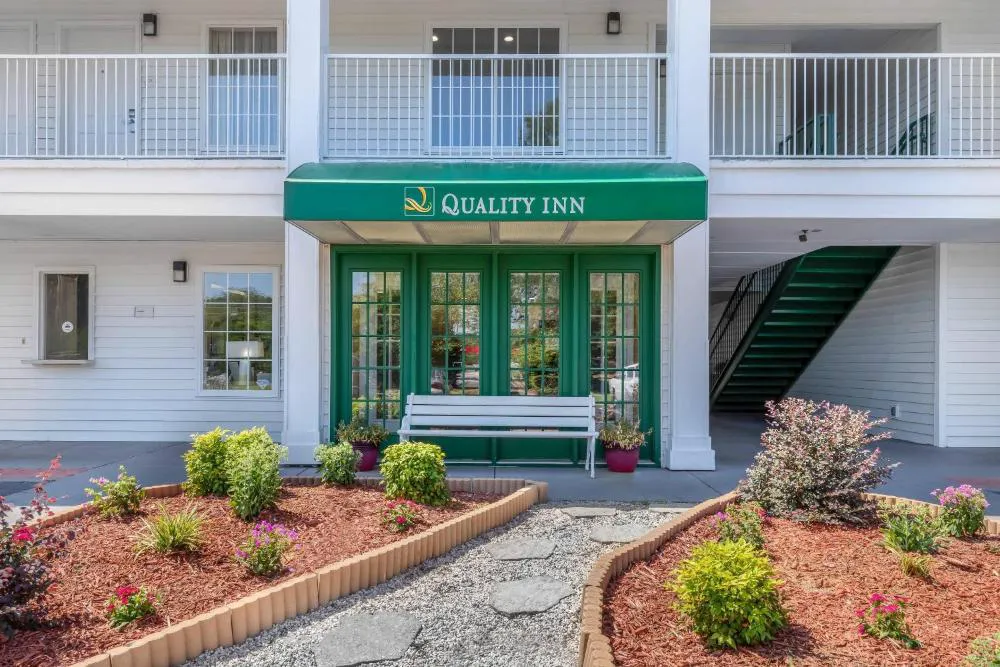 Quality Inn Cheraw hotel hero