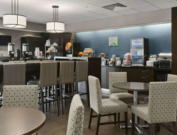 Wingate by Wyndham Bismarck hotel detail image 1