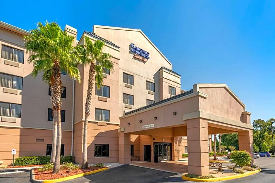 Fairfield Inn & Suites Holiday Tarpon Springs hotel hero