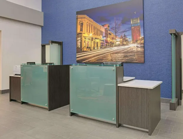 La Quinta Inn & Suites by Wyndham Tyler South hotel detail image 2