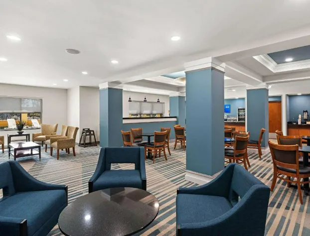 Comfort Suites Vero Beach I-95 hotel detail image 4