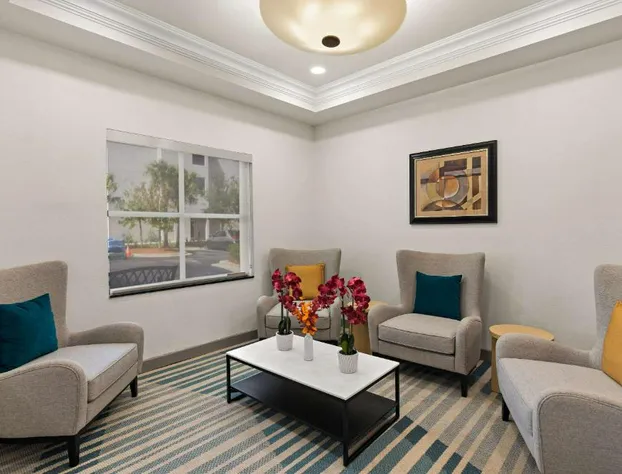 Comfort Suites Vero Beach I-95 hotel detail image 2