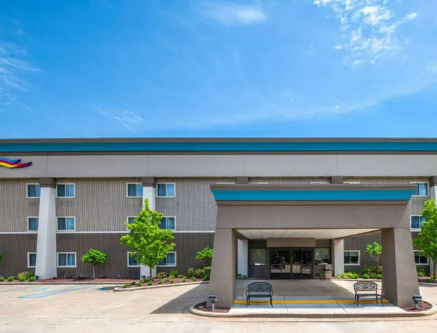 Baymont by Wyndham Mt. Pleasant hotel detail image 3