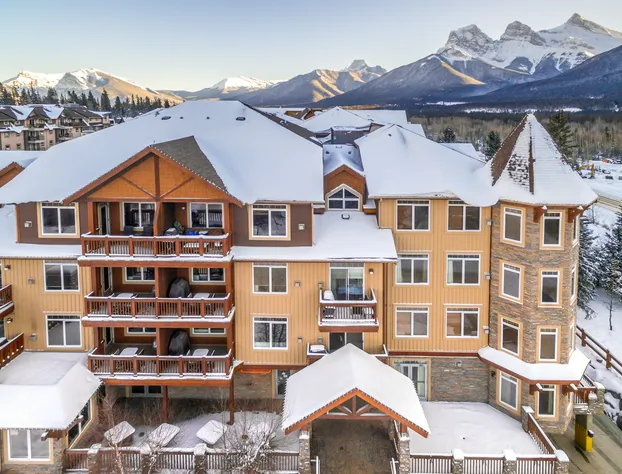 Falcon Crest Lodge by CLIQUE hotel detail image 1