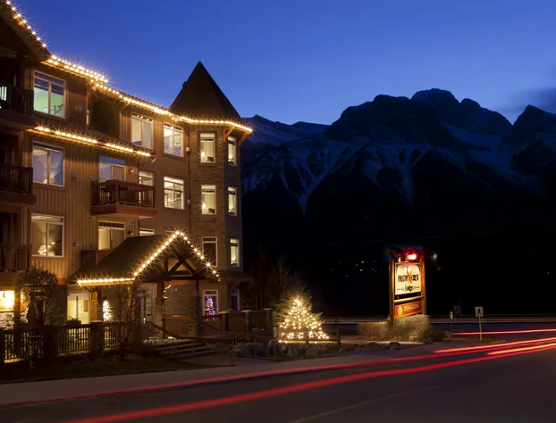 Falcon Crest Lodge by CLIQUE hotel detail image 3