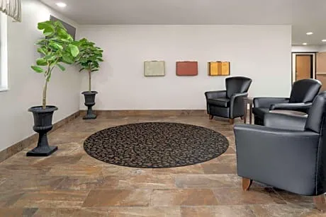 Travelodge by Wyndham Dexter hotel detail image 4