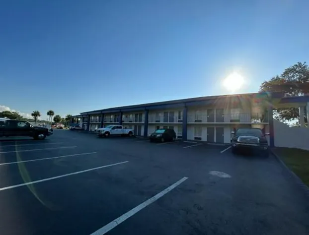 Days Inn by Wyndham Crystal River hotel detail image 1