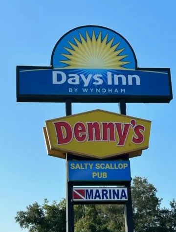 Days Inn by Wyndham Crystal River hotel detail image 2
