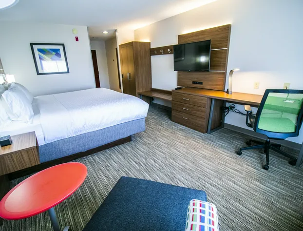 Holiday Inn Express Hotel & Suites, a Baton Rouge-Port Allen by IHG hotel detail image 4