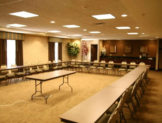 Hampton Inn Warsaw hotel detail image 2