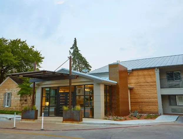 Fredericksburg Inn & Suites hotel detail image 2