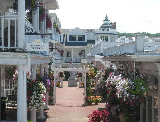 Danfords Hotel and Marina hotel detail image 2