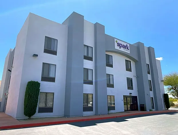 Spark by Hilton Yucca Valley Joshua Tree hotel detail image 1