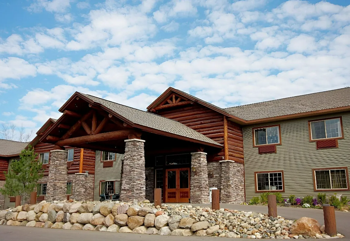 Whitefish Lodge and Suites hotel hero