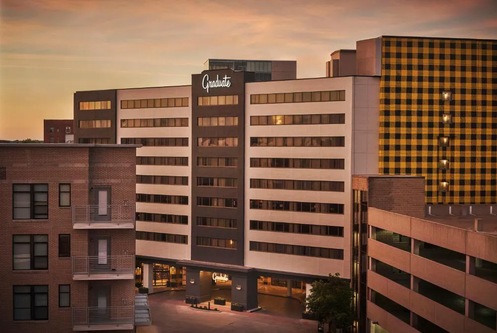 Graduate by Hilton Iowa City hotel hero