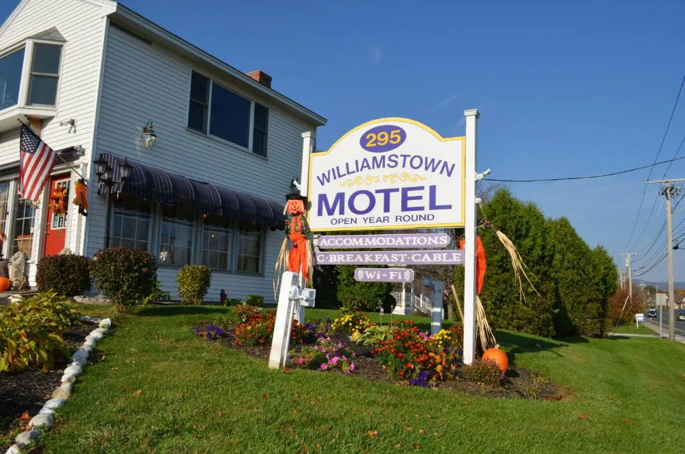 Williamstown Motel hotel hero