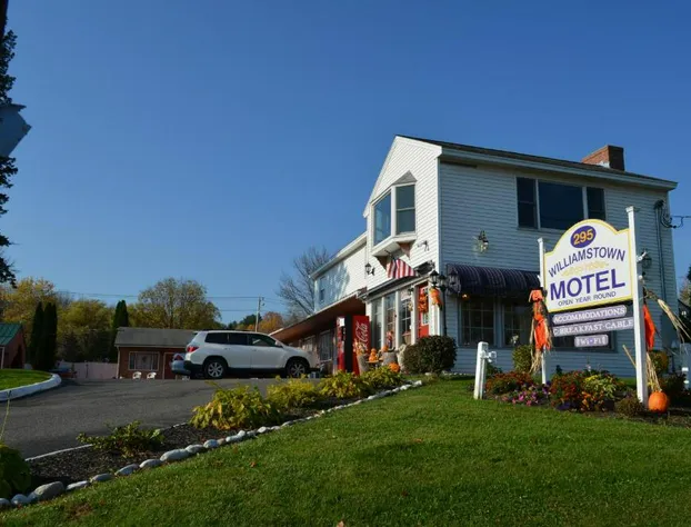 Williamstown Motel hotel detail image 1