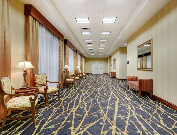 Hampton Inn & Suites Southern Pines-Pinehurst hotel detail image 4