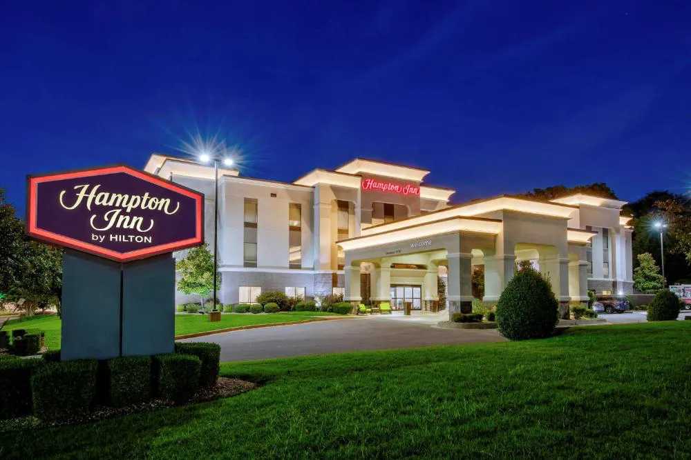 Hampton Inn Van Buren hotel hero