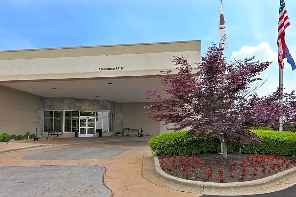 DoubleTree by Hilton Holland hotel hero