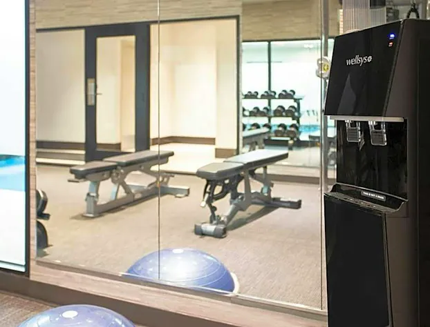 Courtyard by Marriott Worcester hotel detail image 4