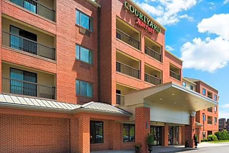 Courtyard by Marriott Worcester hotel hero