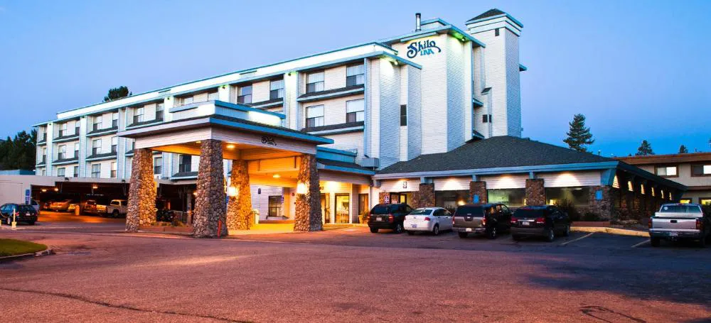 Shilo Inns Mammoth Lakes hotel hero