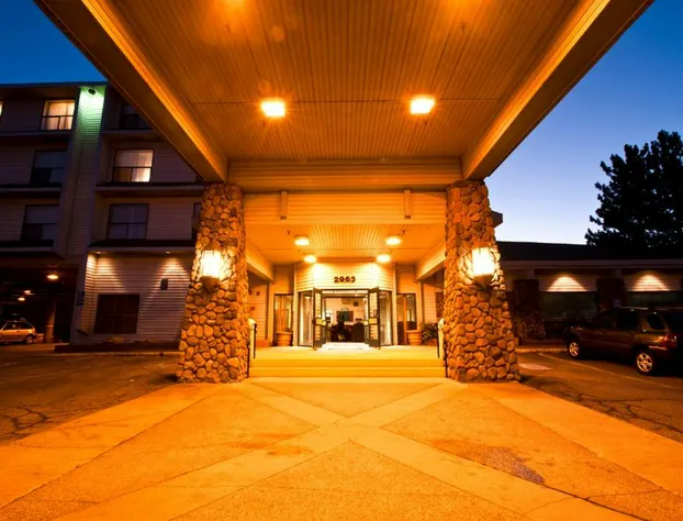 Shilo Inns Mammoth Lakes hotel detail image 1