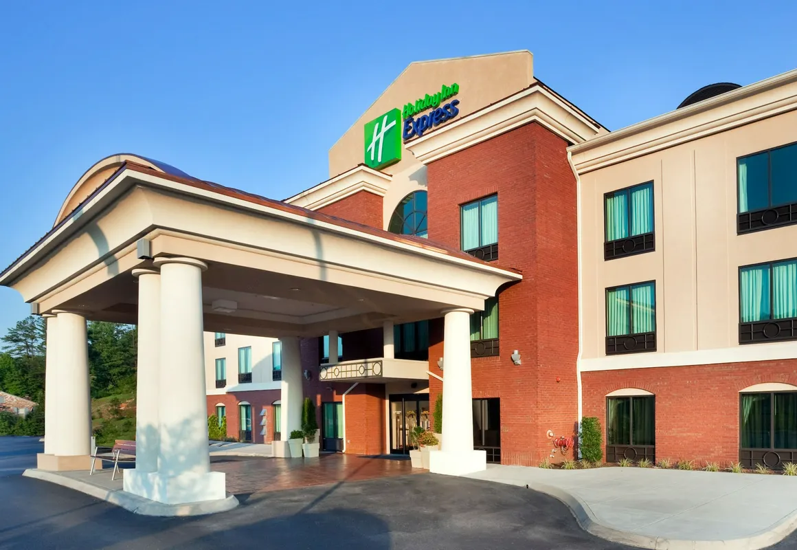 Holiday Inn Express Hotel & Suites Harriman by IHG hotel hero