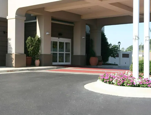 Hampton Inn Guntersville hotel detail image 2