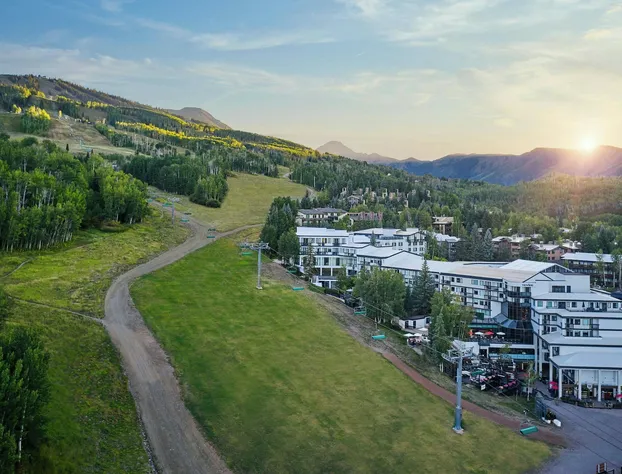 Viewline Resort Snowmass, Autograph Collection hotel detail image 1