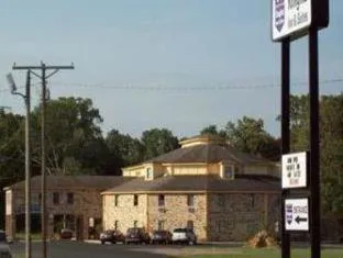 Americas Best Value Inn Searcy hotel detail image 3