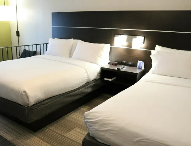 Holiday Inn Express & Suites Columbia-Fort Jackson by IHG hotel detail image 3