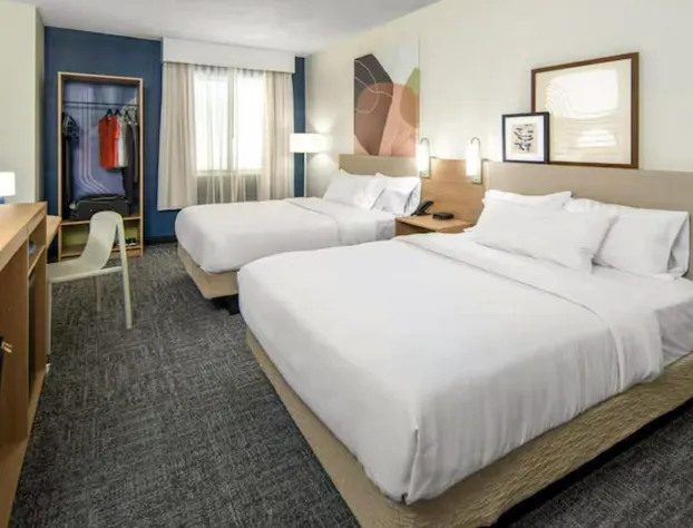 Spark by Hilton Bardstown hotel detail image 1